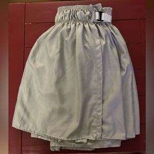 Gray bed skirt with 18” drop